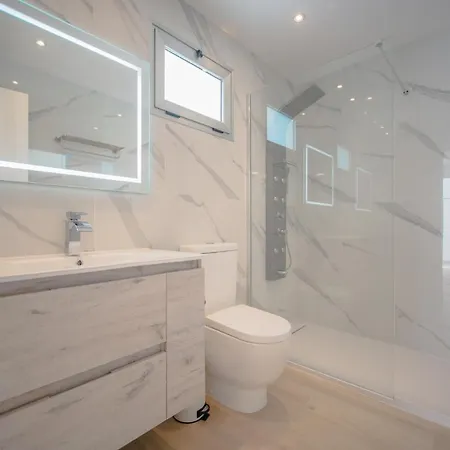 6 Rociega 35 * Puerto del Carmen (Lanzarote)